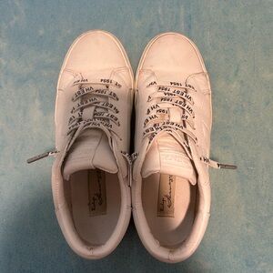 White Vintage Havanas